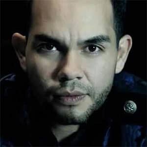 Disco Regálame Tu Intimidad de Adal Loreto