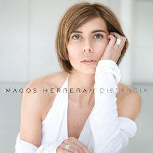 Disco Distancia de Magos Herrera